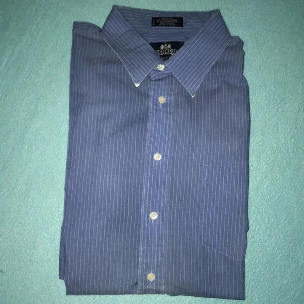 Stafford wrinkle-free button up chest pocket flawed neck size 17.5